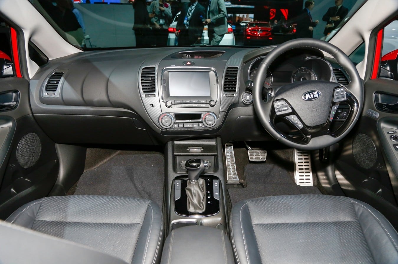 KIA Forte 2017 interior