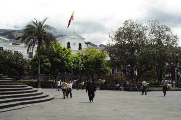 Plaza de la Independencia en el centro histórico de Quito, Ecuador